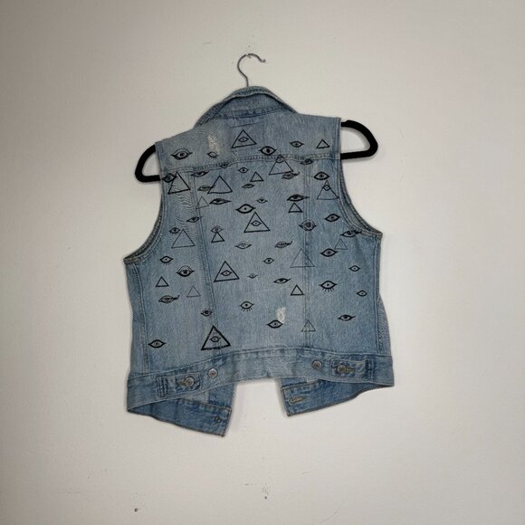 LEVI’S | Distressed Denim Vest with Evil Eye Pattern - M - Picture 2 of 13